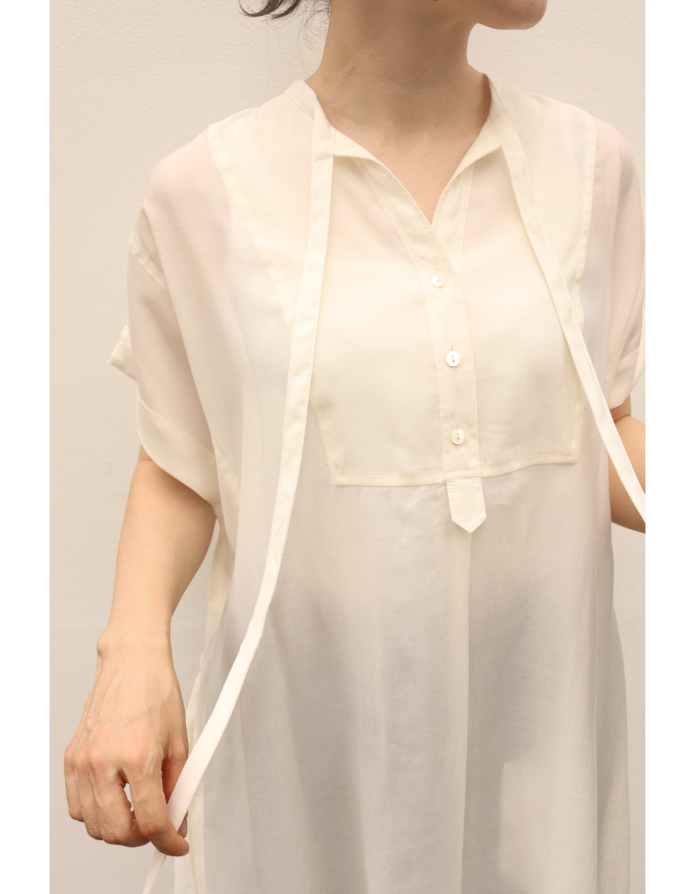 【ACUTA アクータ】タイデザインチュニックブラウス