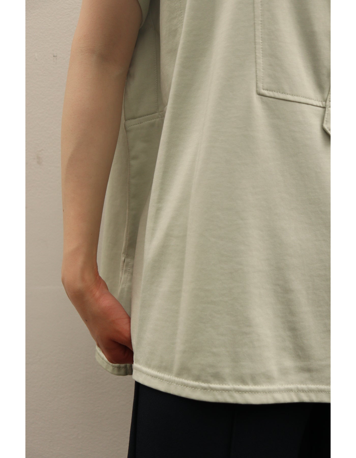 【ACUTA アクータ】ドルマンパールボタンカットソー