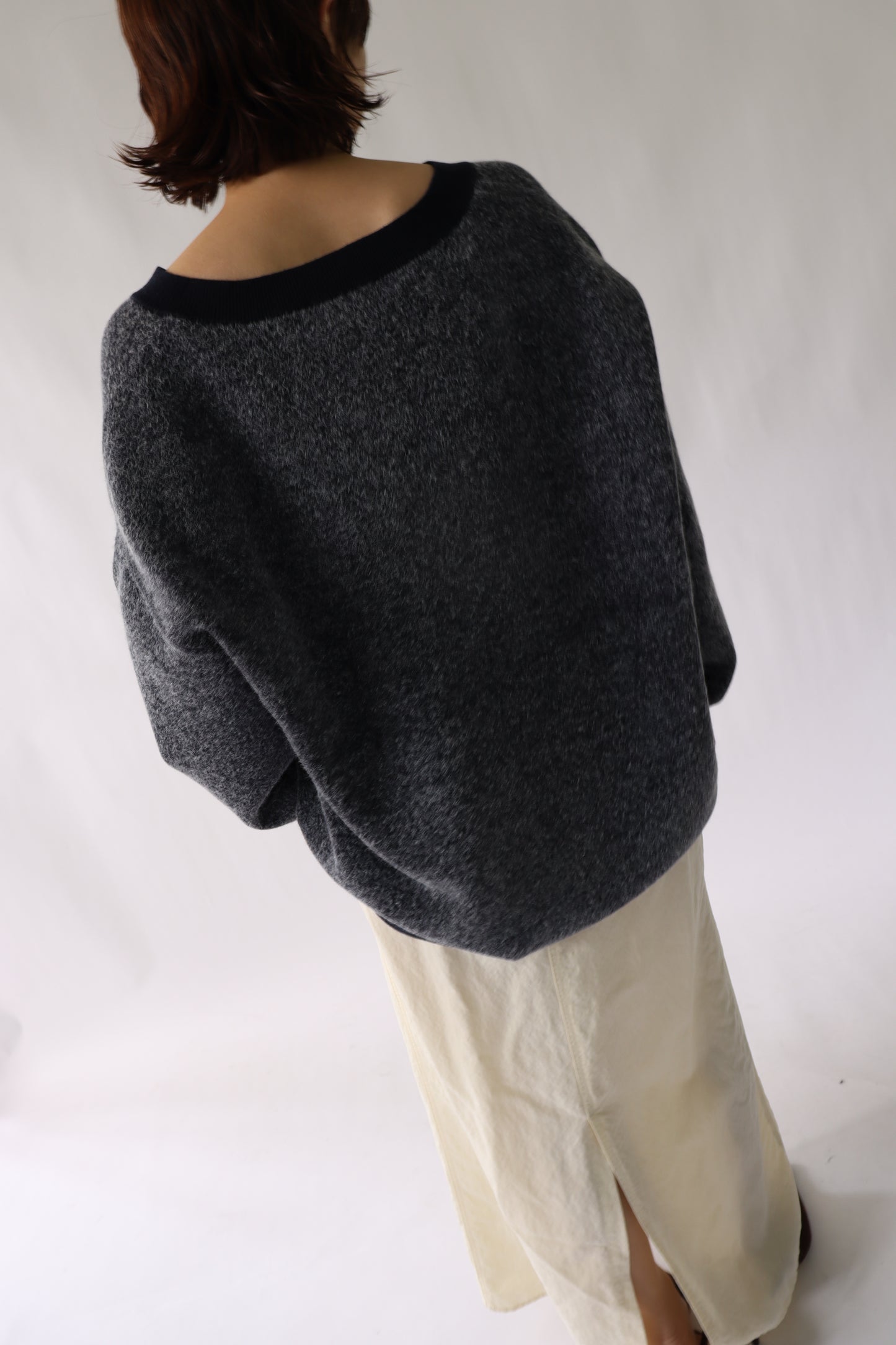 【ACUTA】シャギーロゴニット