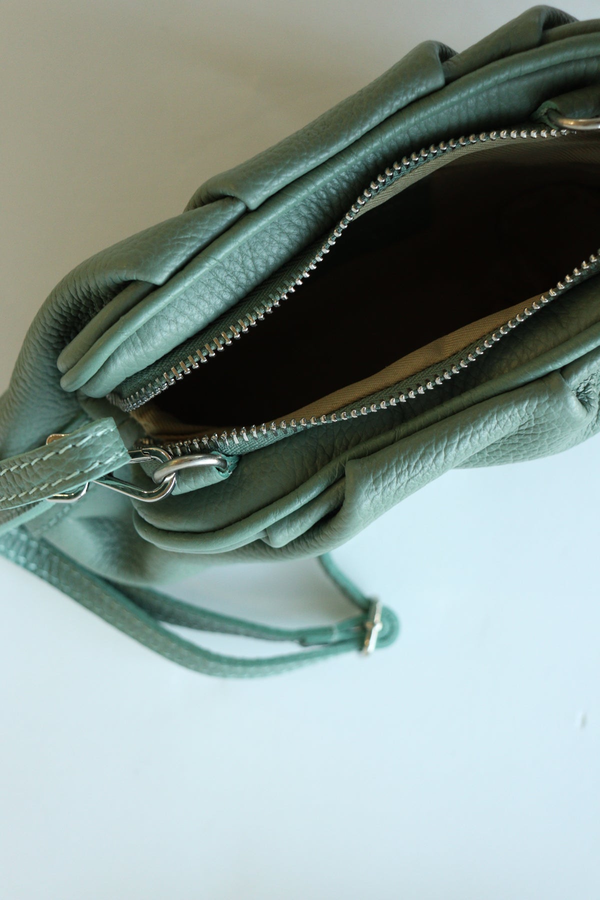 【MILLELA FIRENZE】タックショルダーバッグ
