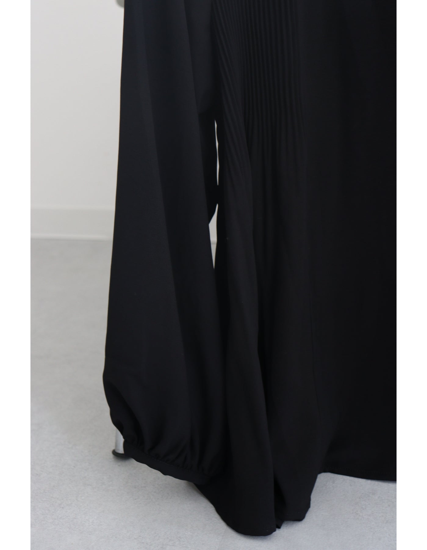【ACUTA アクータ】ジョーゼットサイドプリーツブラウス