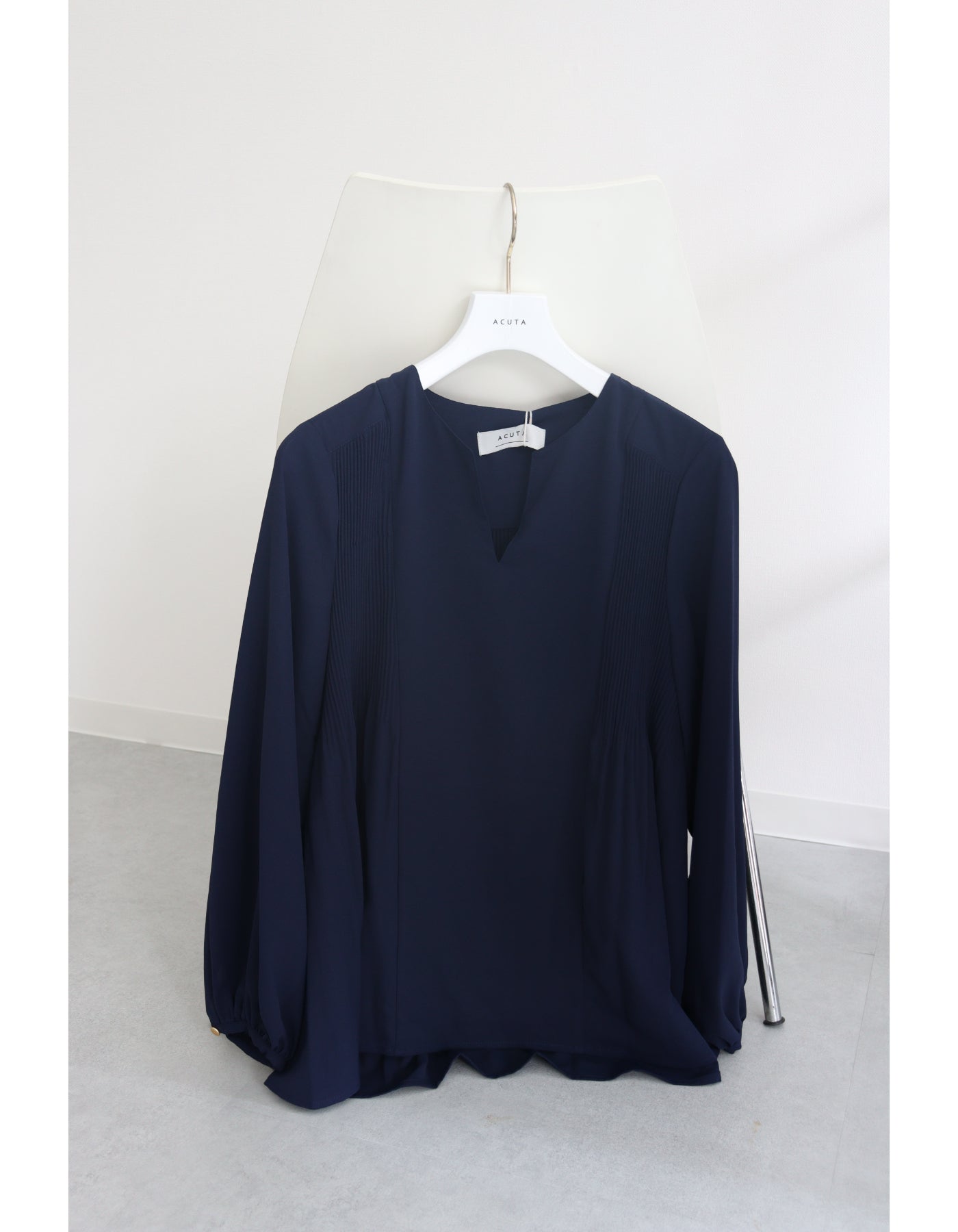 【ACUTA アクータ】ジョーゼットサイドプリーツブラウス