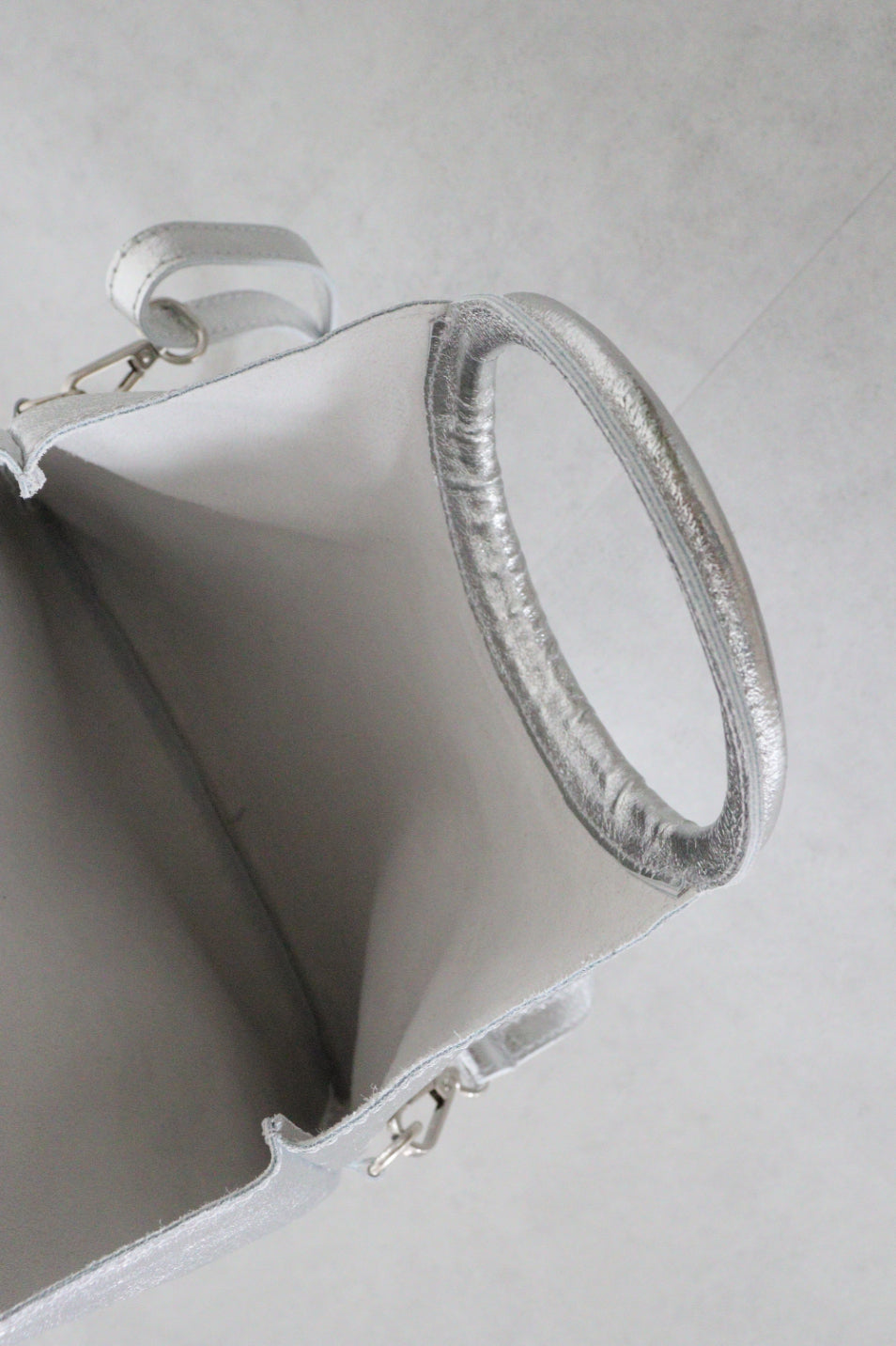 【MILLELA FIRENZE】【再入荷】メタリック3WAYサークルハンドバッグ