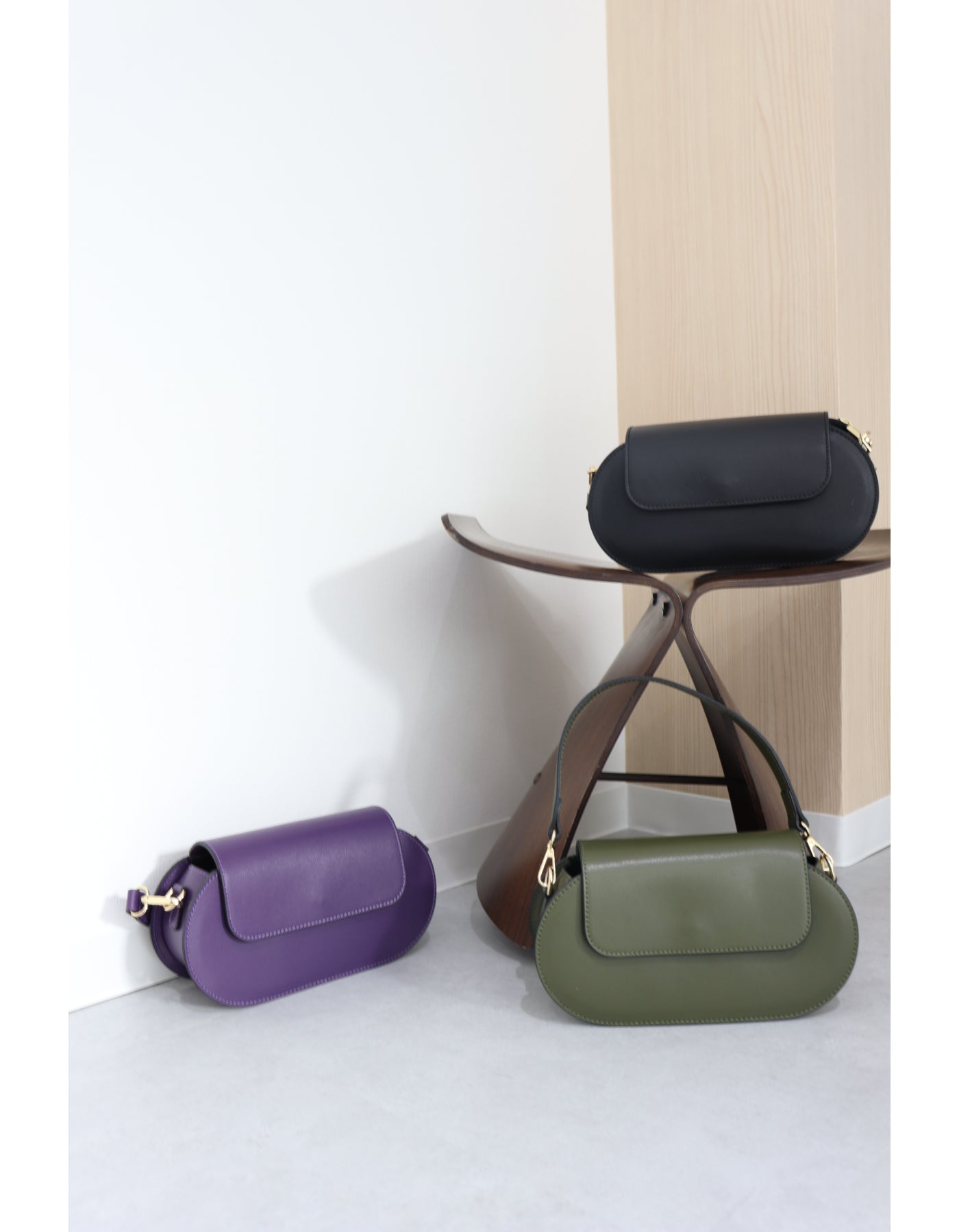 【MILLELA FIRENZE】オーバルレザーバッグ