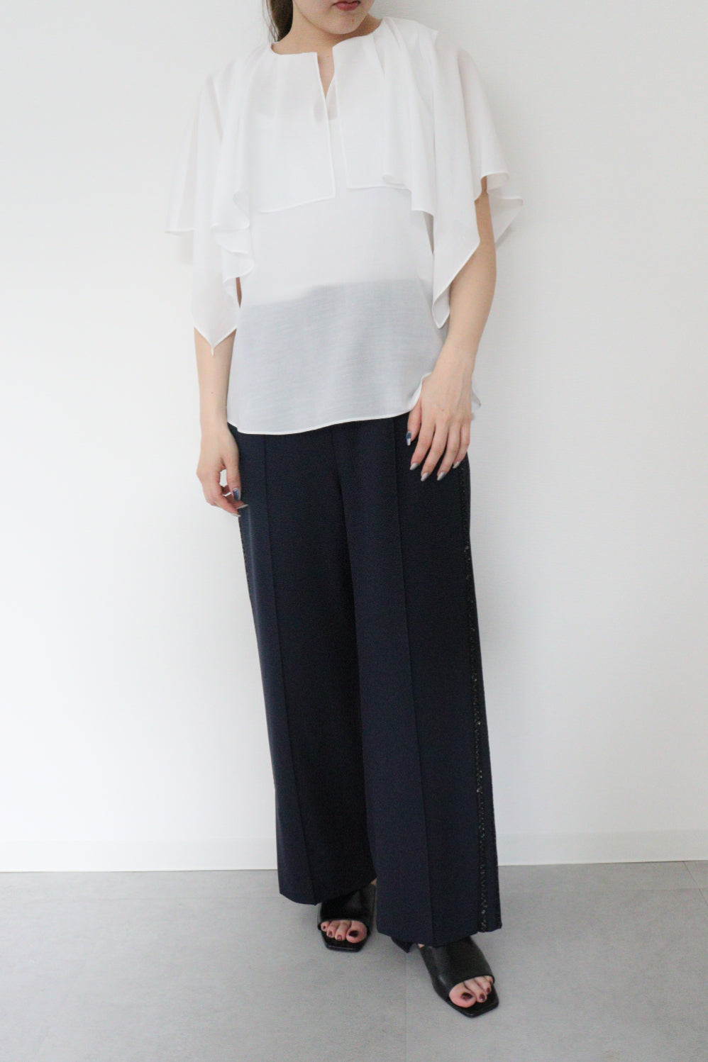 【ACUTA】スパンボイルケープデザインブラウス