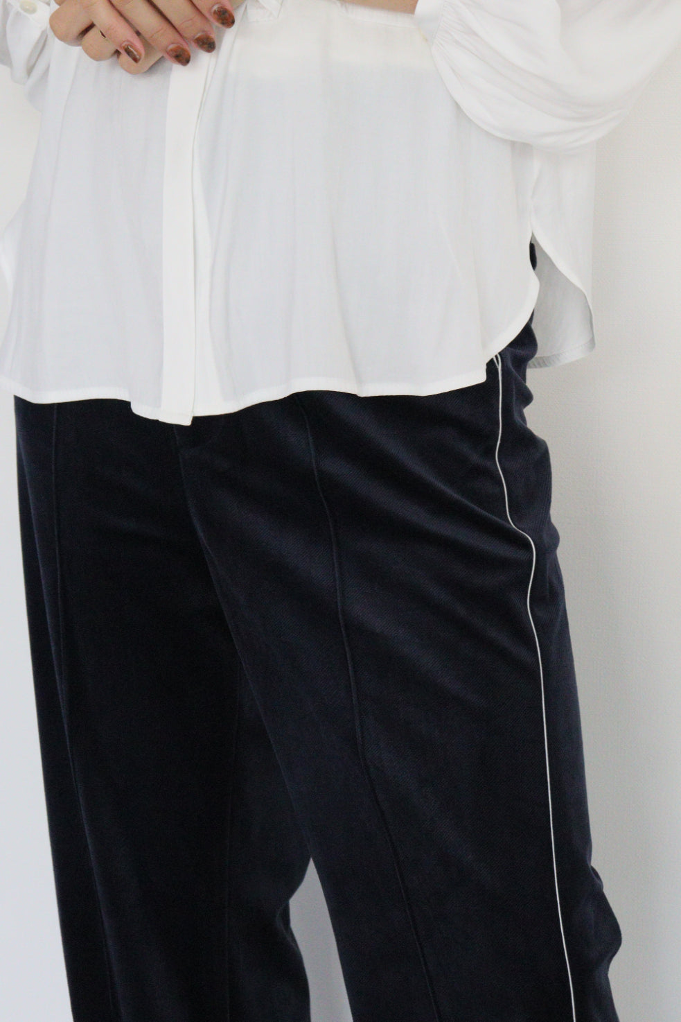 【ACUTA】ベロアツイルサイドラインパンツ