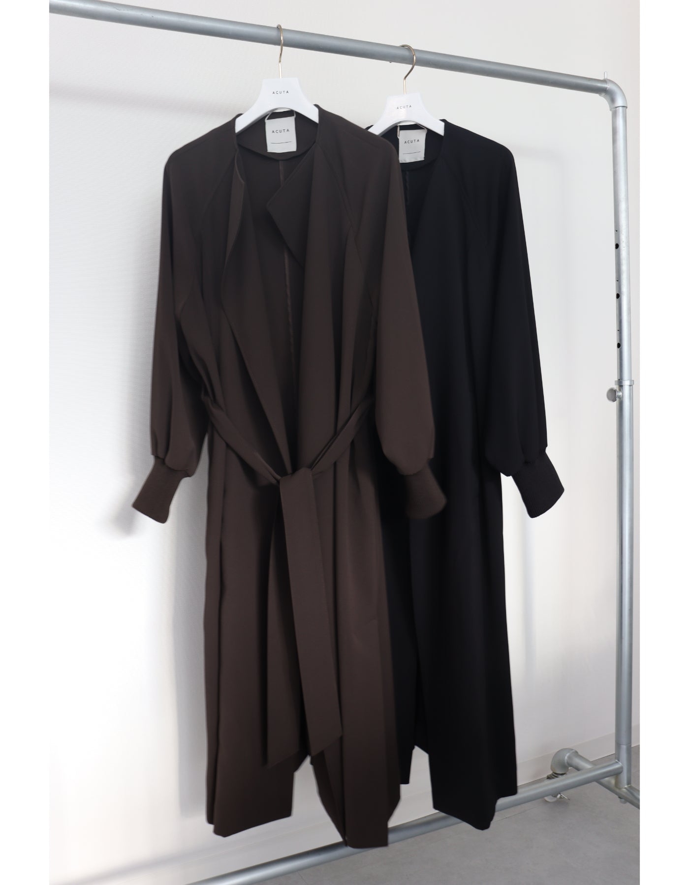 【ACUTA アクータ】エステルツイル袖リブコート