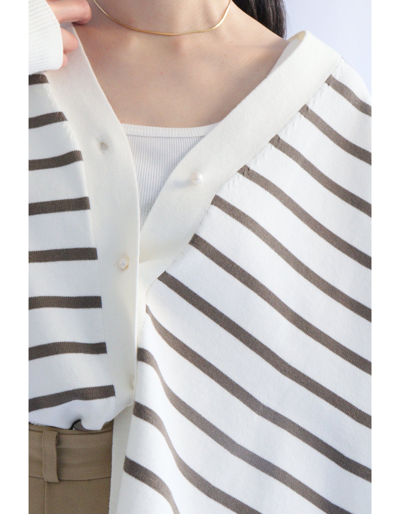 【ACUTA】Vネックパールボタンボーダーカーディガン