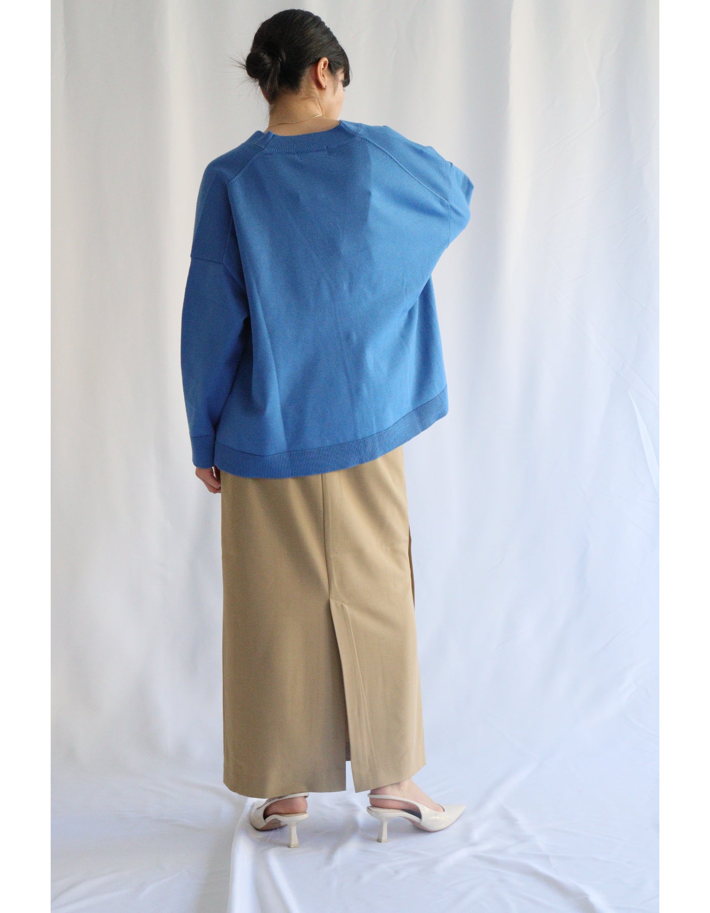 【ACUTA】Vネックパールボタンカーディガン