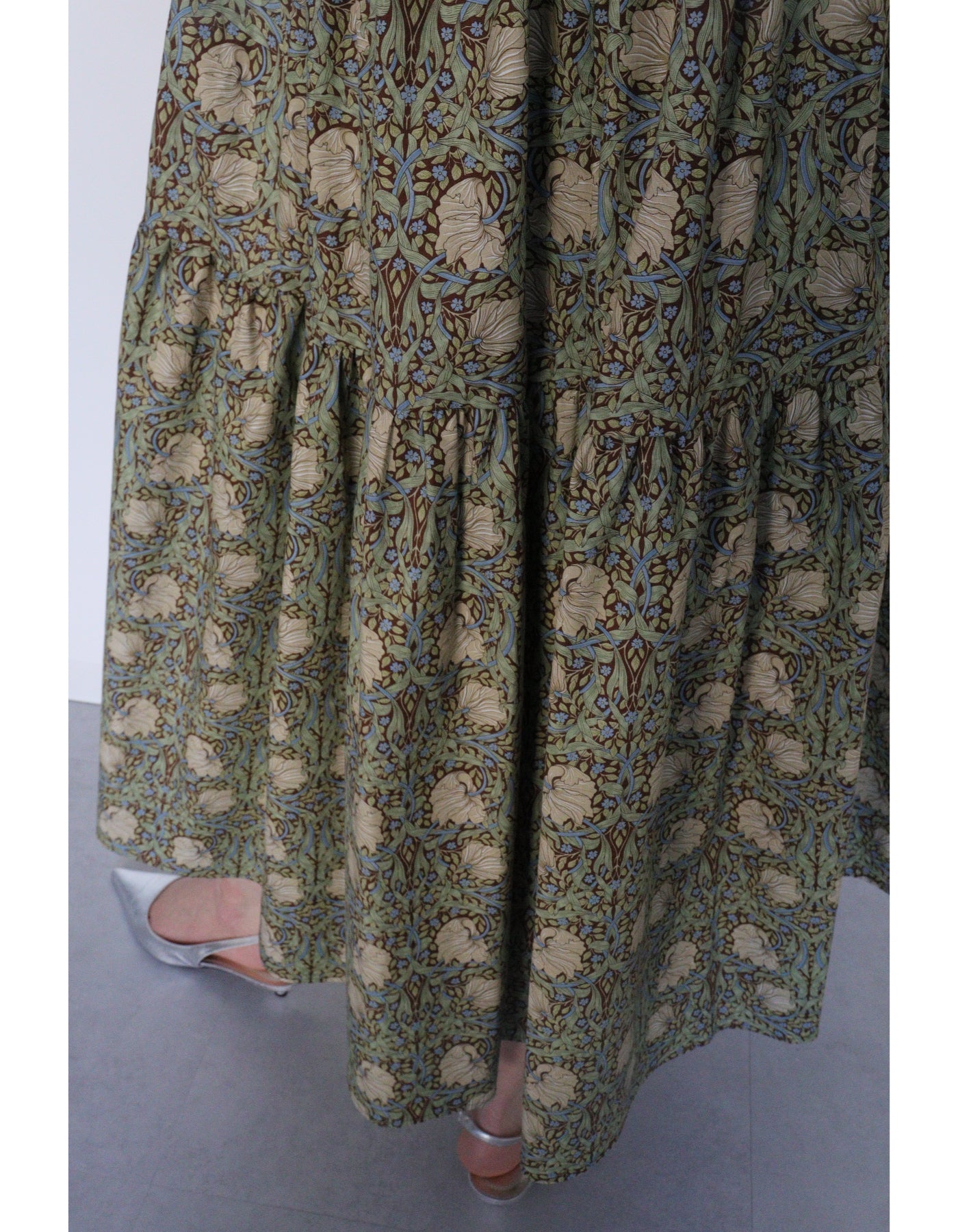 【ACUTA】Fabric by BEST OF MORRIS ティアードワンピース