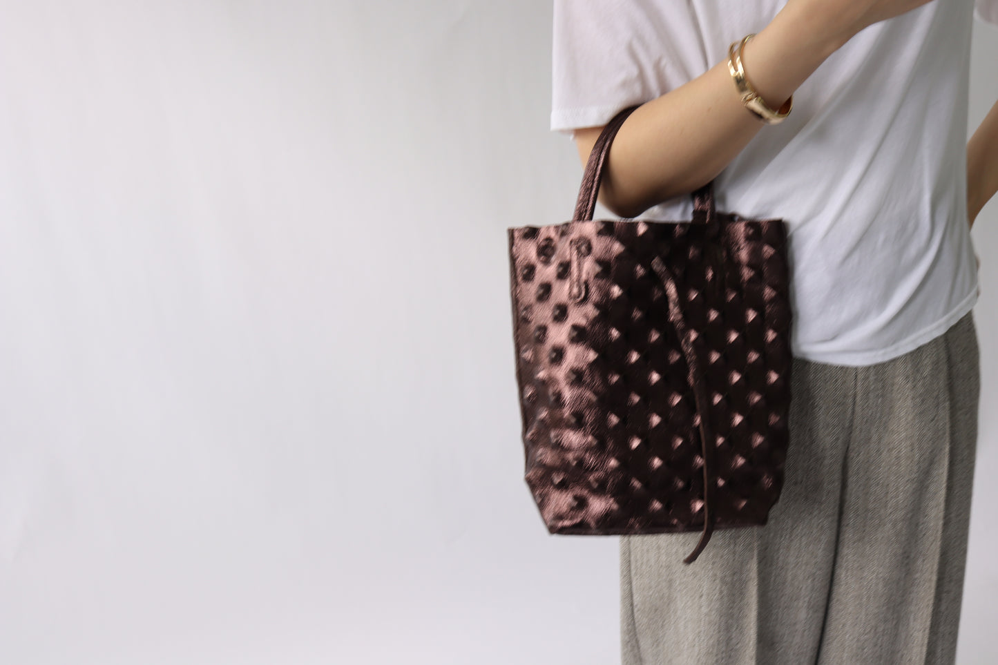 【MILLELA FIRENZE】【再入荷】エンボススタッズメタリックニトートバッグ