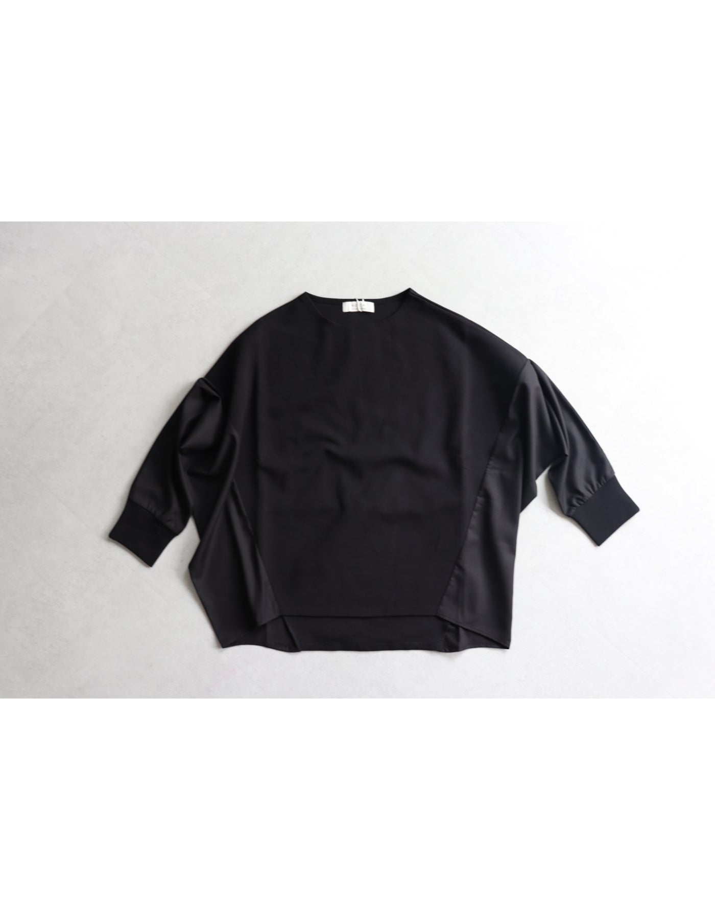 【ACUTA アクータ】デザインシャツスリーブカットソー