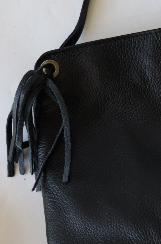 【MILLELA FIRENZE】タッセルショルダーバッグ