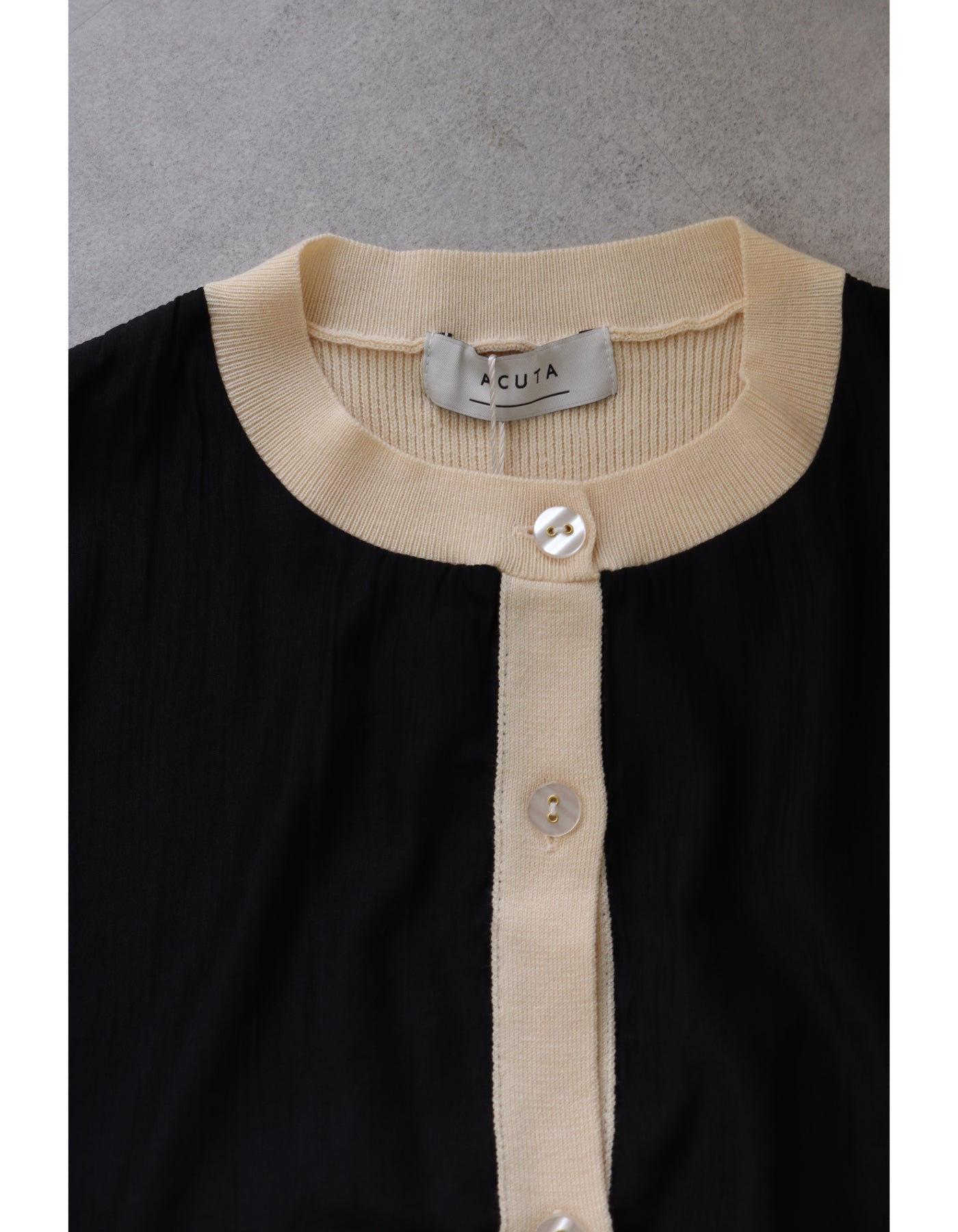 【ACUTA アクータ】布帛×クレリックドッキングカーディガン