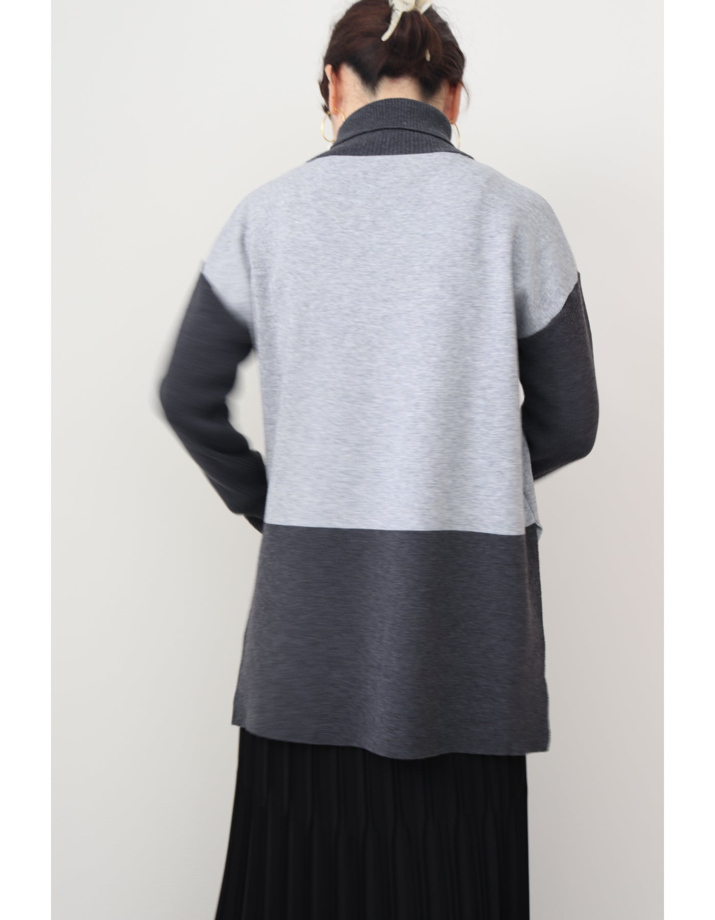 【ACUTA アクータ】カラーブロッキングタートルニット