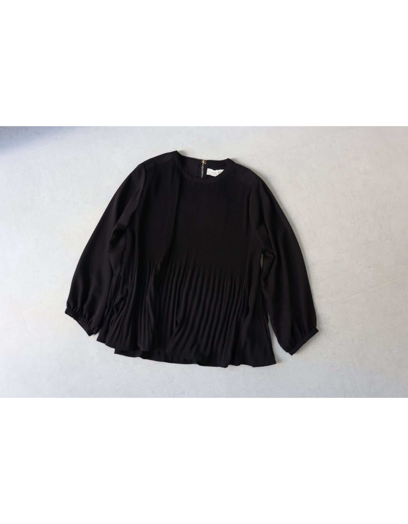 【ACUTA アクータ】ジョーゼットプリーツブラウス