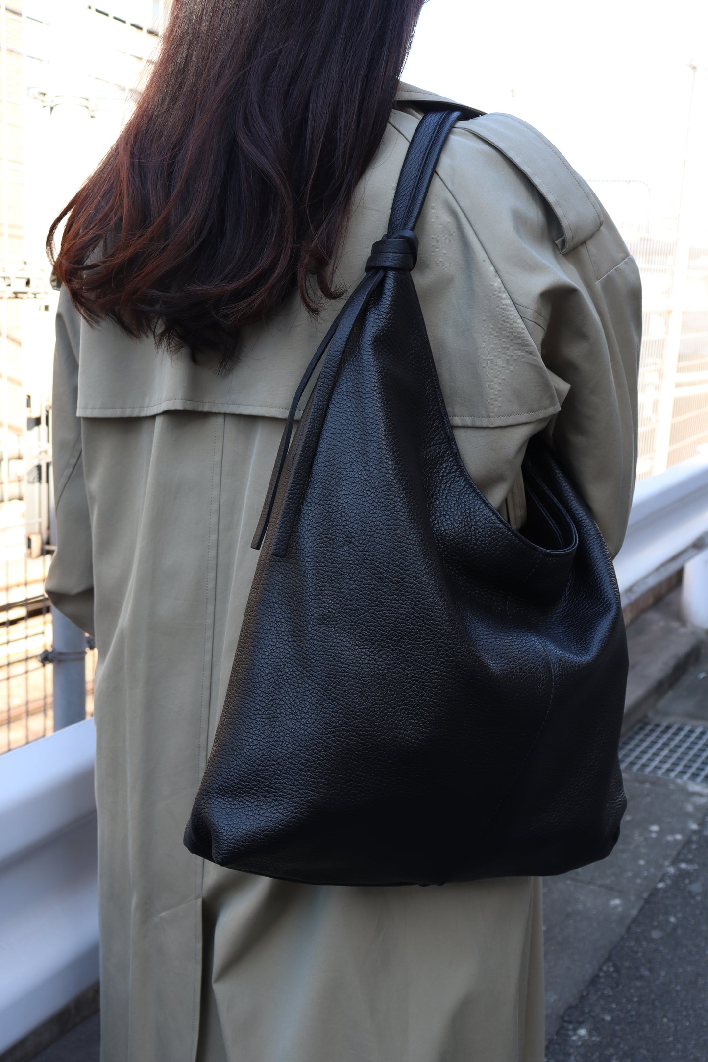 【MILLELA FIRENZE】 レザーホーボーバッグ