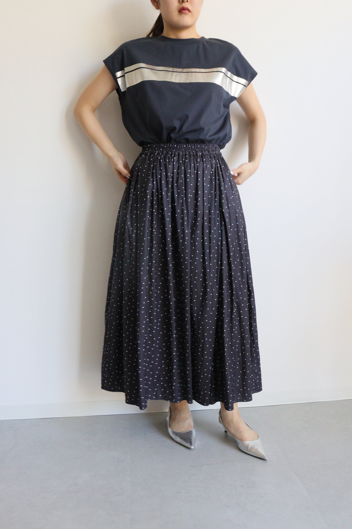 【ACUTA】スムース箔ラインプリントTシャツ