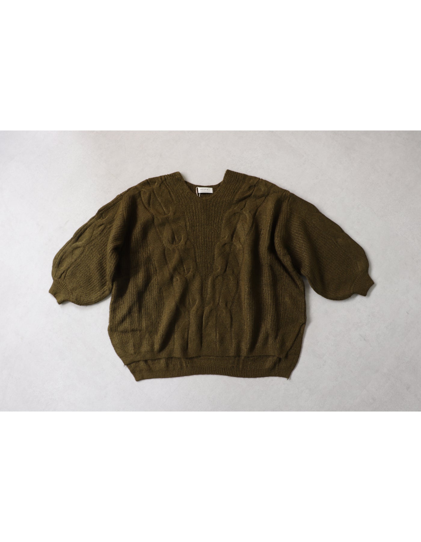 【ACUTA アクータ】ワイドケーブルニットプルオーバー
