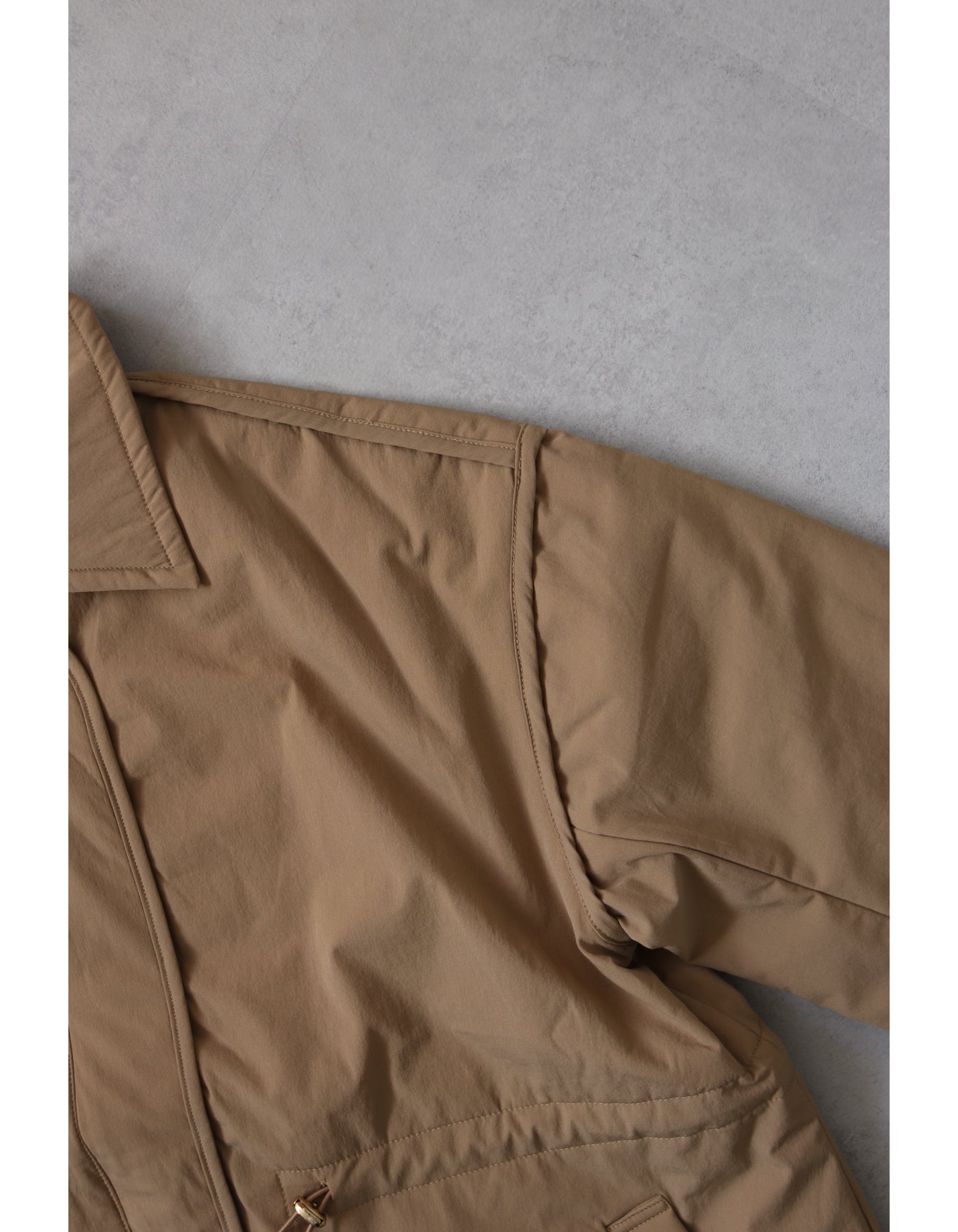 【ACUTA アクータ】中綿シームレスハーフコート