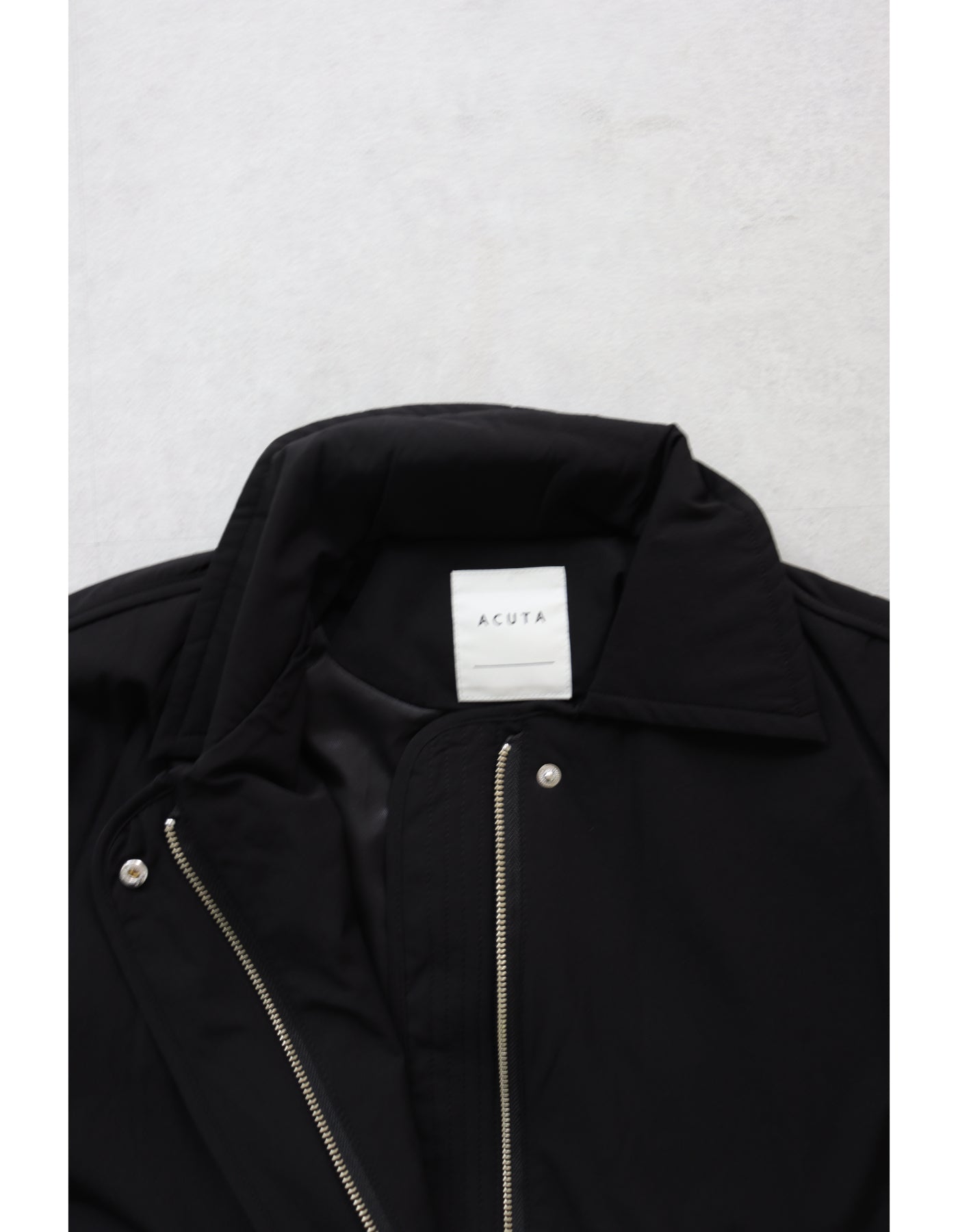 【ACUTA アクータ】中綿シームレスハーフコート