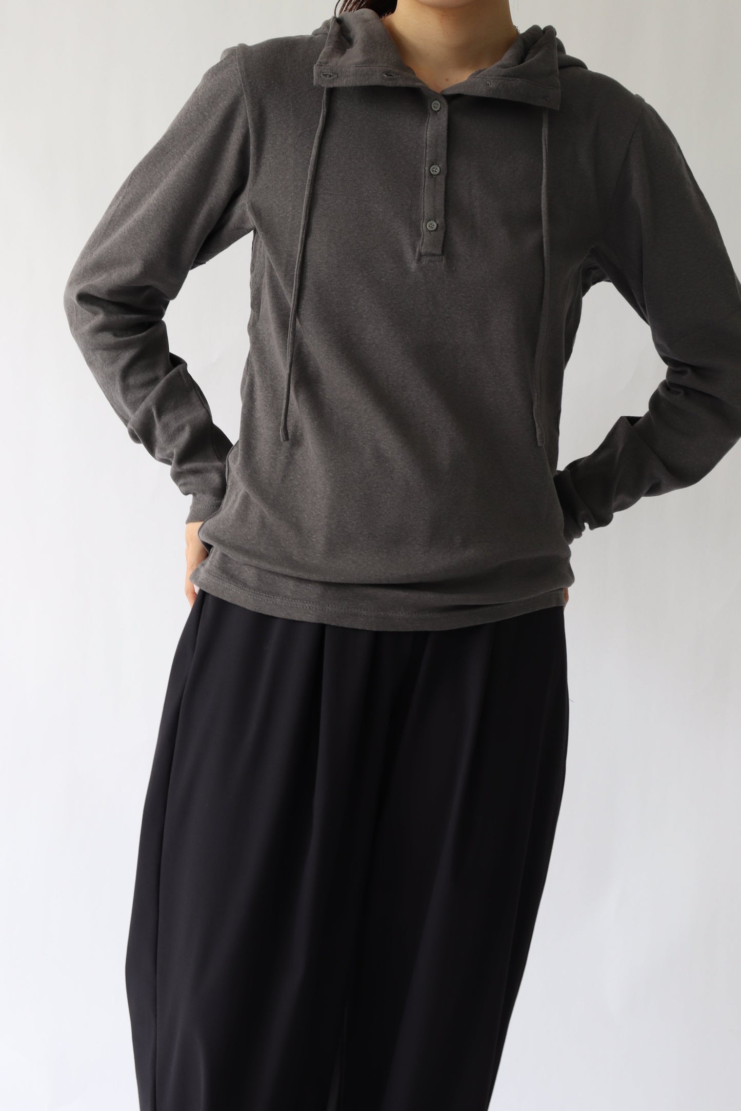 【Ruhe】落ち綿ヘンリーネックフーディートップス