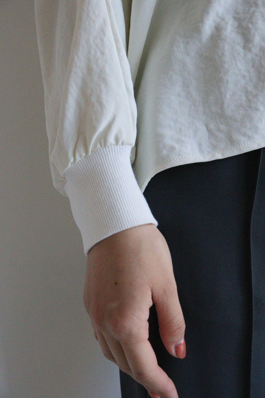 【ACUTA】袖リブジョーゼットTブラウス