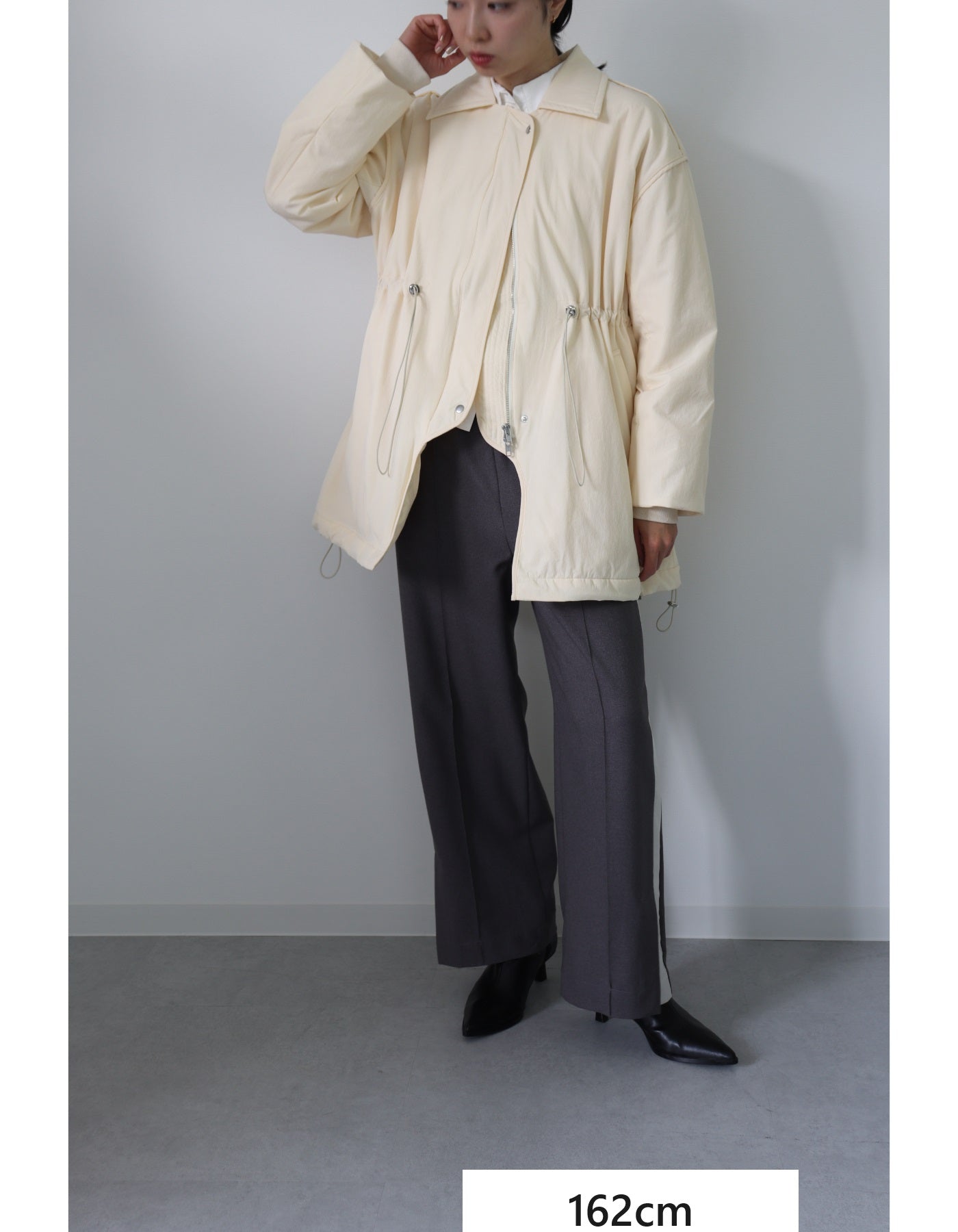 【ACUTA アクータ】中綿シームレスハーフコート