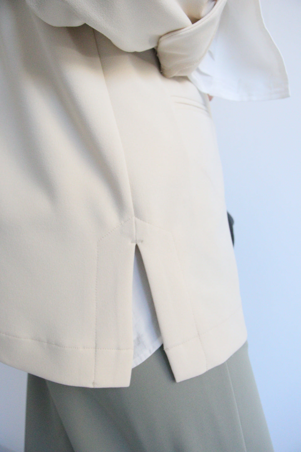 【ACUTA】カットジョーゼットジャケット