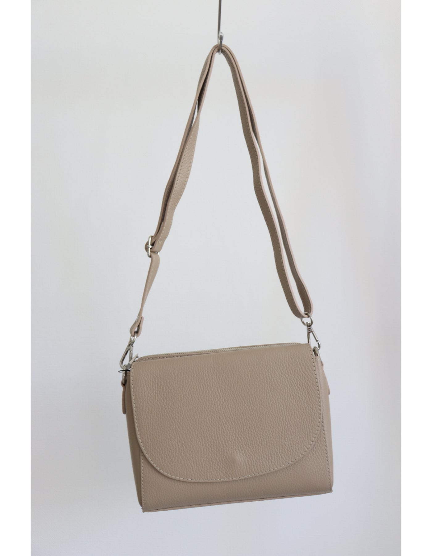 【MILLELA FIRENZE】スクエアフラップバッグ