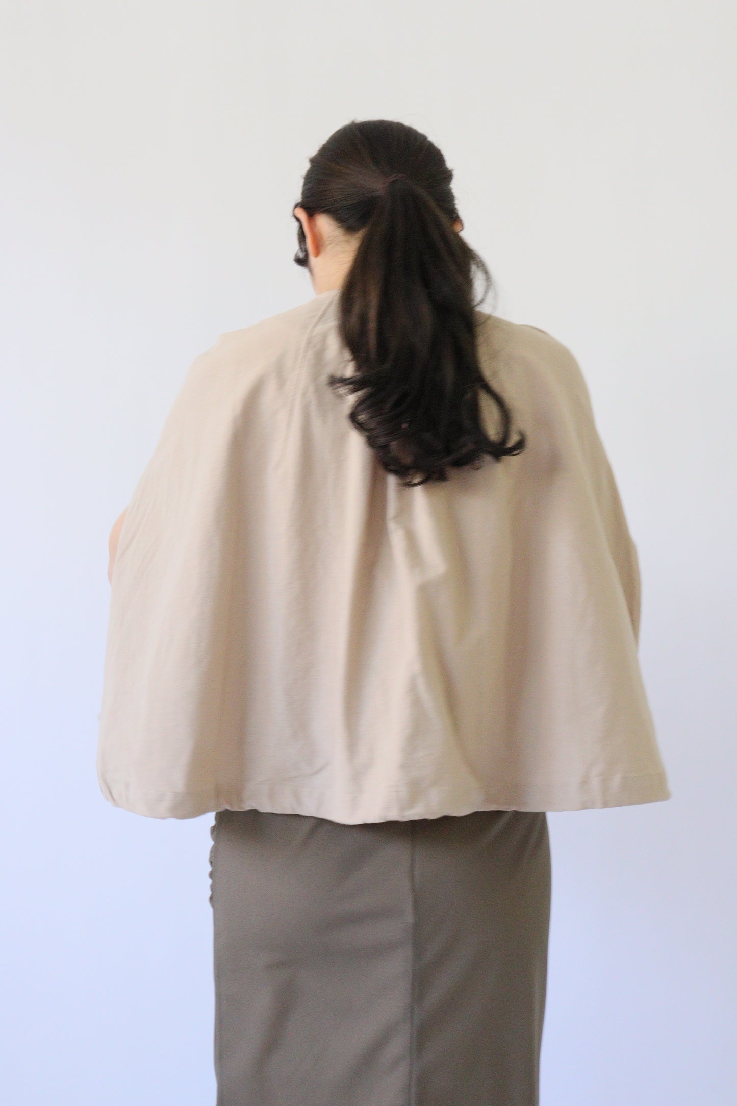 【ACUTA】コットンリネンケープブルゾン