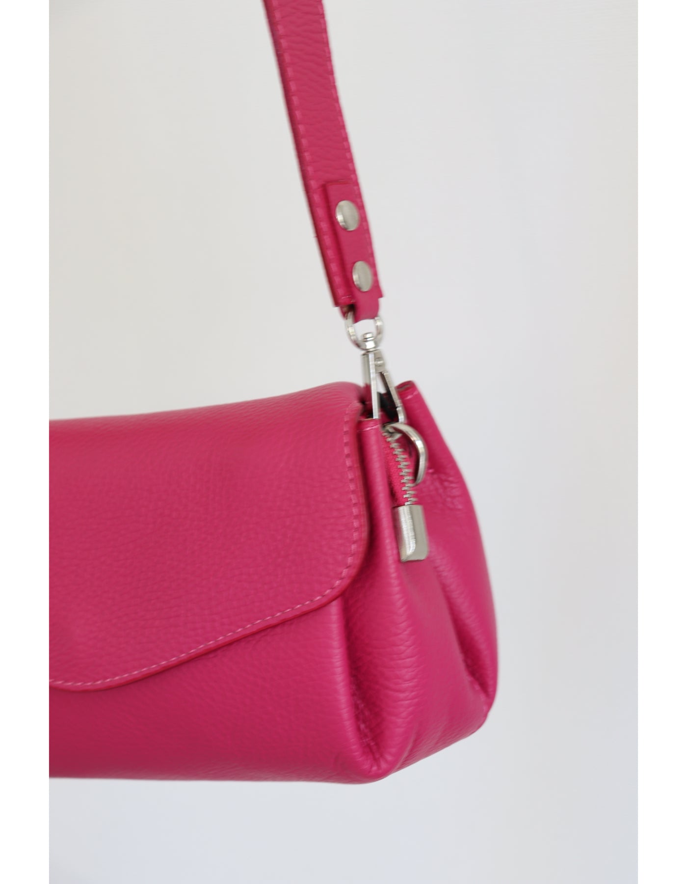 【MILLELA FIRENZE】ワイドフラップバッグ