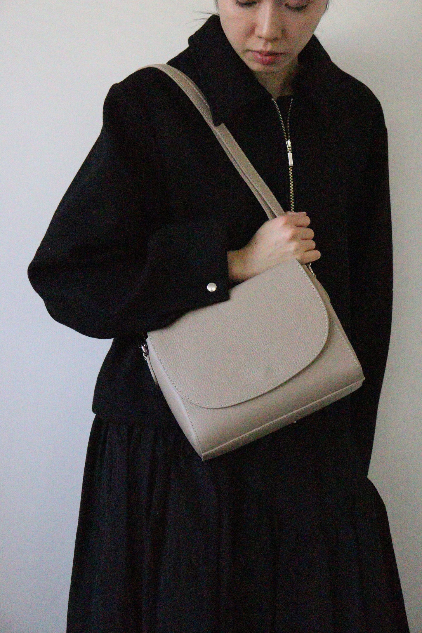 【MILLELA FIRENZE】スクエアフラップバッグ