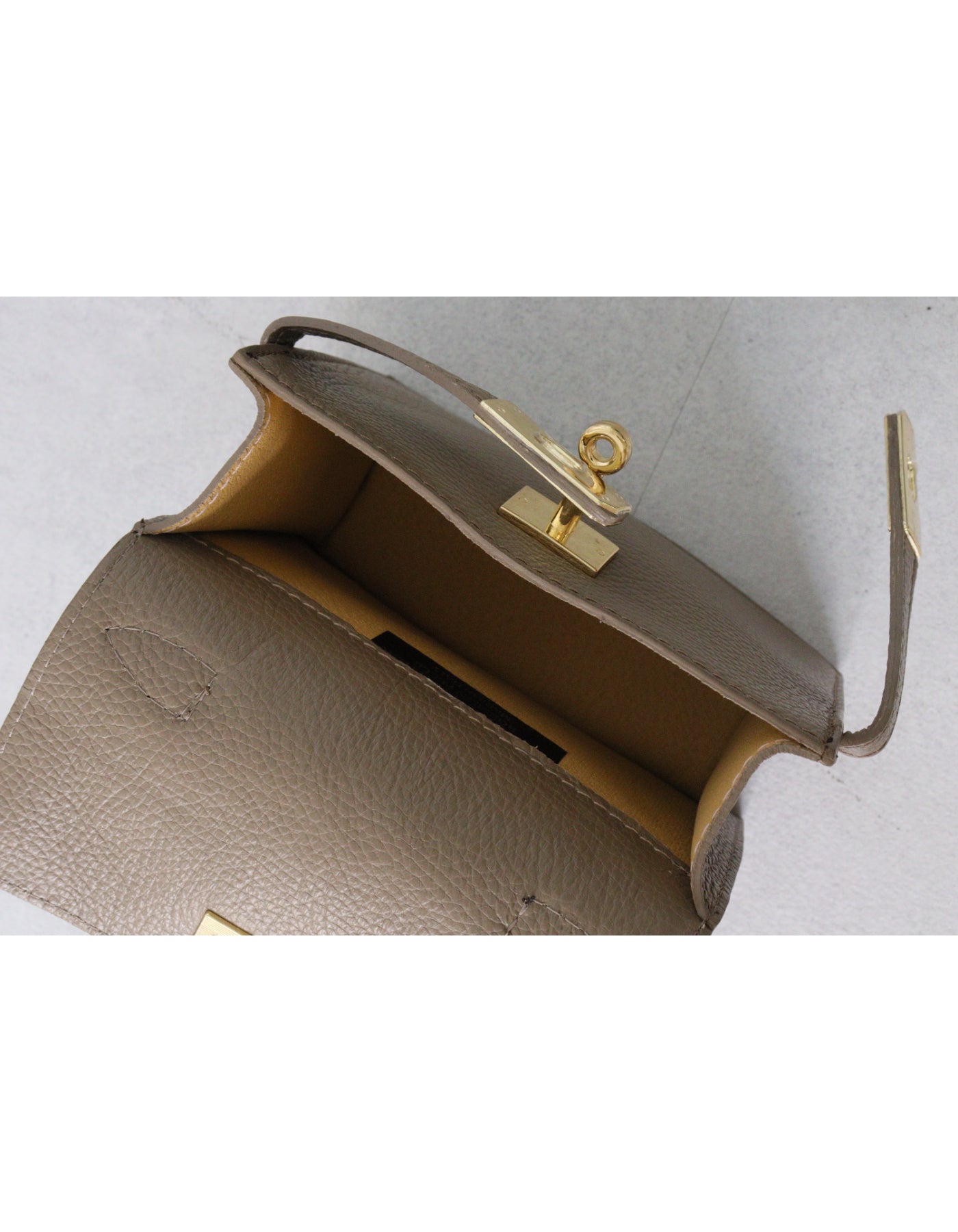 【MILLELA FIRENZE】ミニレザーバッグ