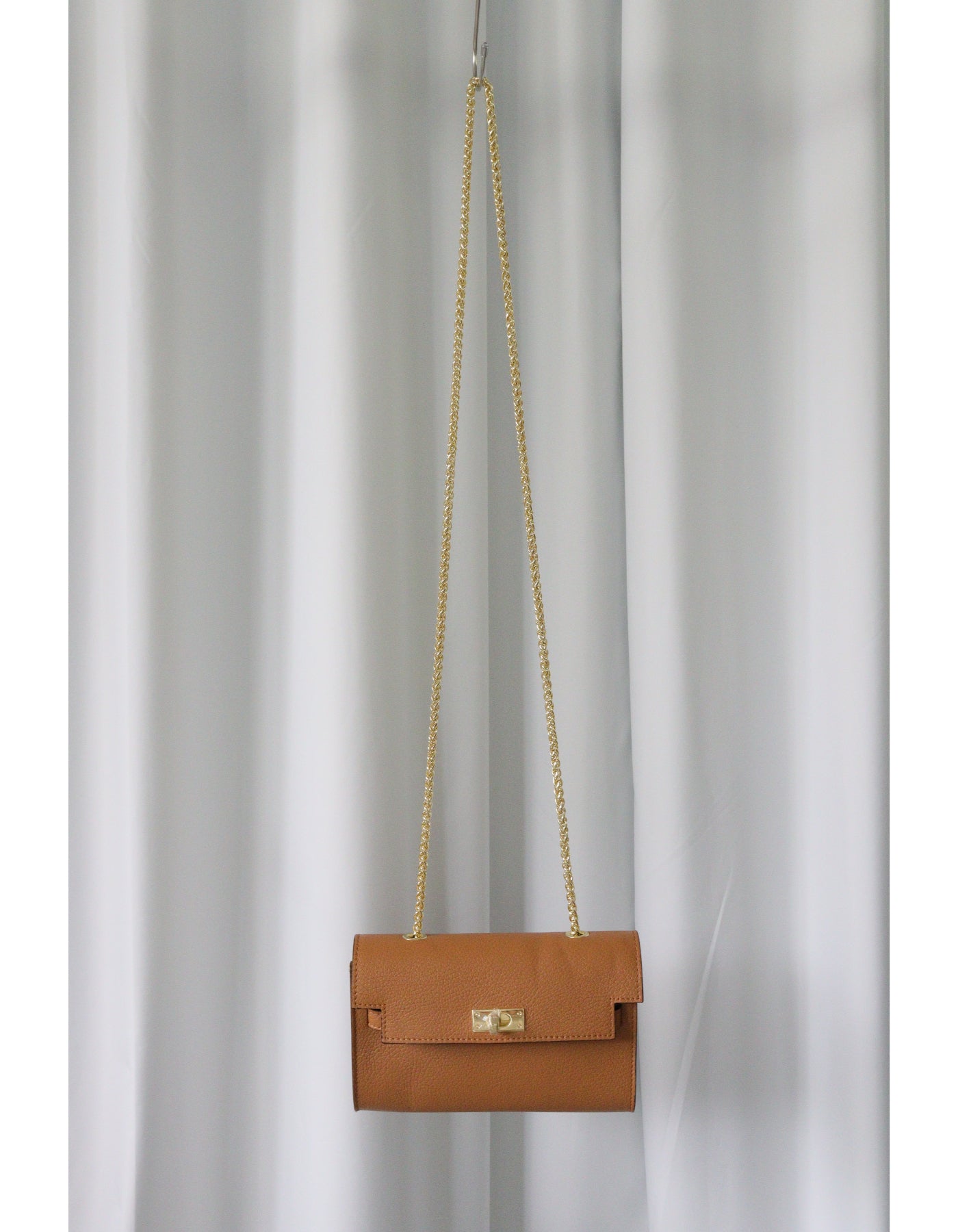 【MILLELA FIRENZE】チェーンフラップバッグ