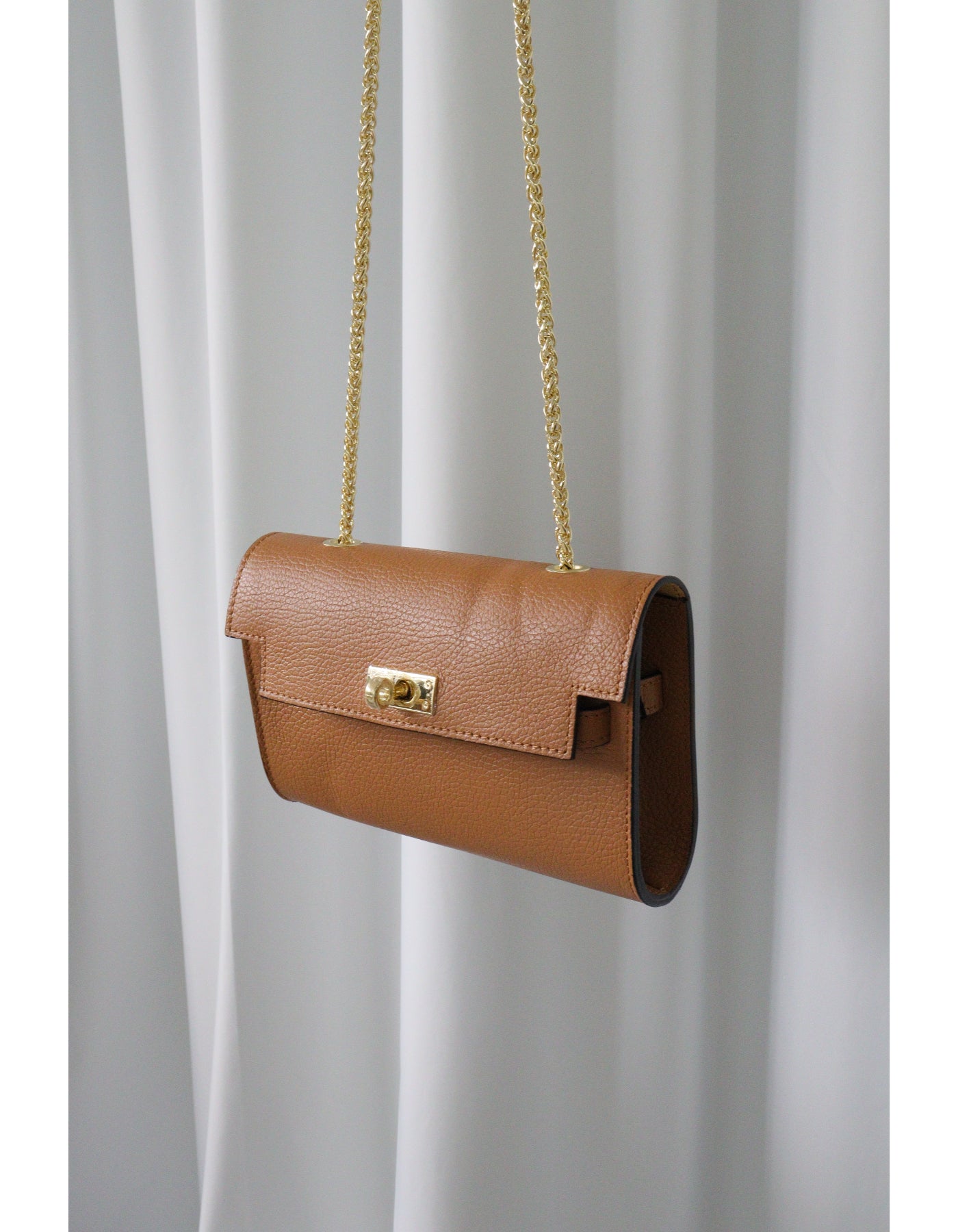 【MILLELA FIRENZE】チェーンフラップバッグ