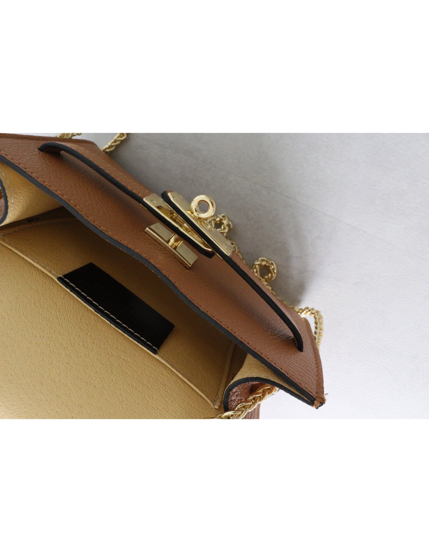【MILLELA FIRENZE】チェーンフラップバッグ