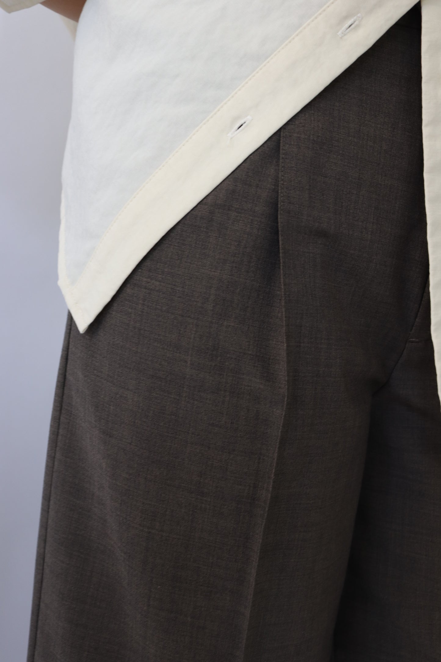 【ACUTA】ウールミックスピンタックパンツ