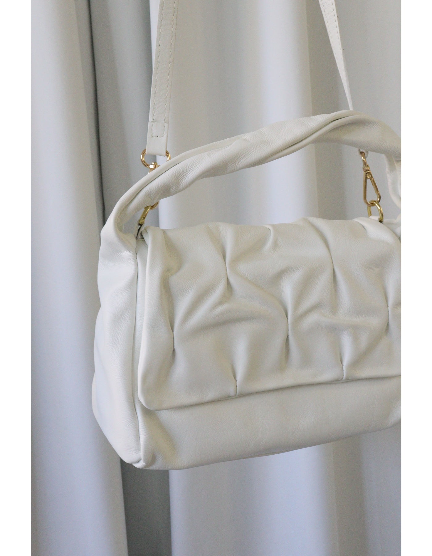 【MILLELA FIRENZE】ピンチレザーフラップバッグ