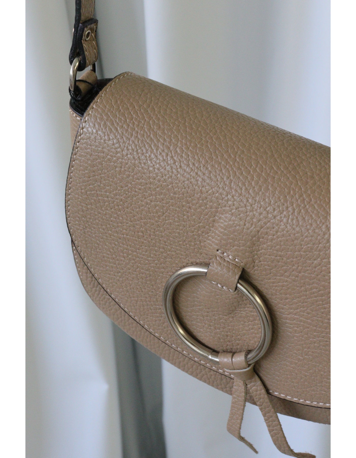 【MILLELA FIRENZE】モチーフフラップレザーバッグ