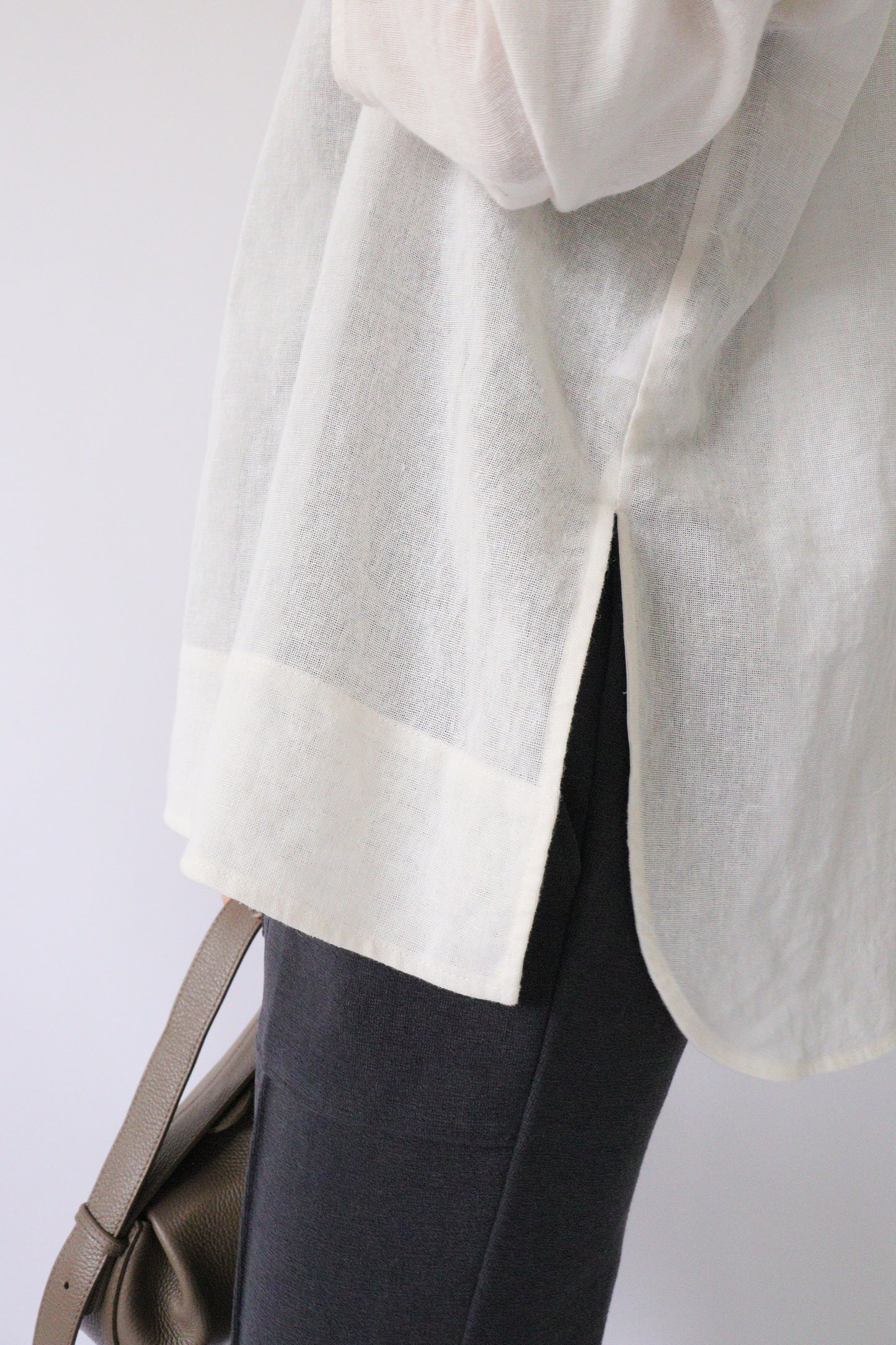 【ACUTA】メッシュリネンルーズトップス