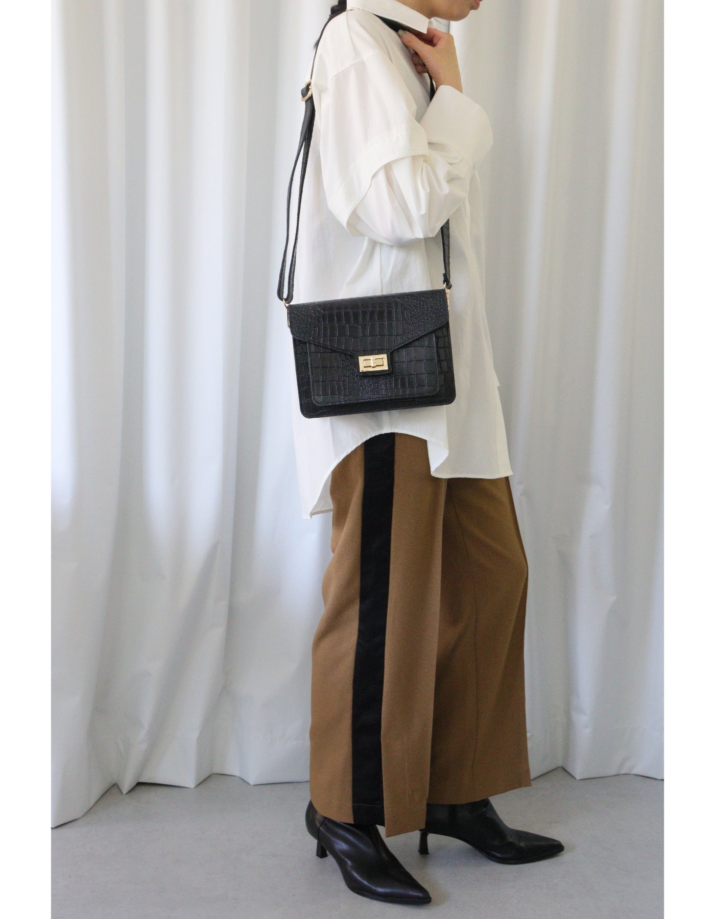 【MILLELA FIRENZE】型押しスクエアバッグ