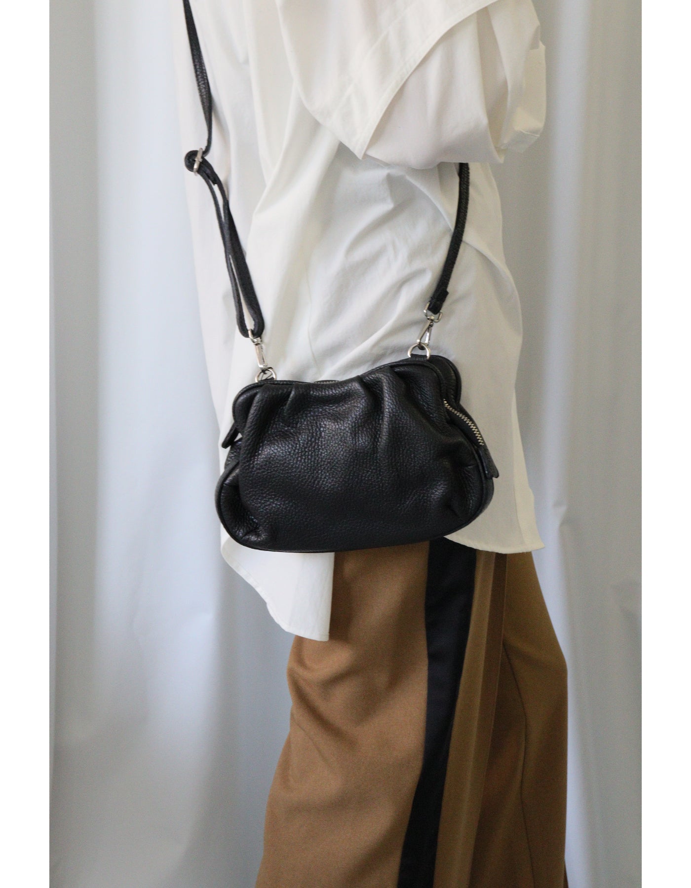 【MILLELA FIRENZE】タックショルダーバッグ