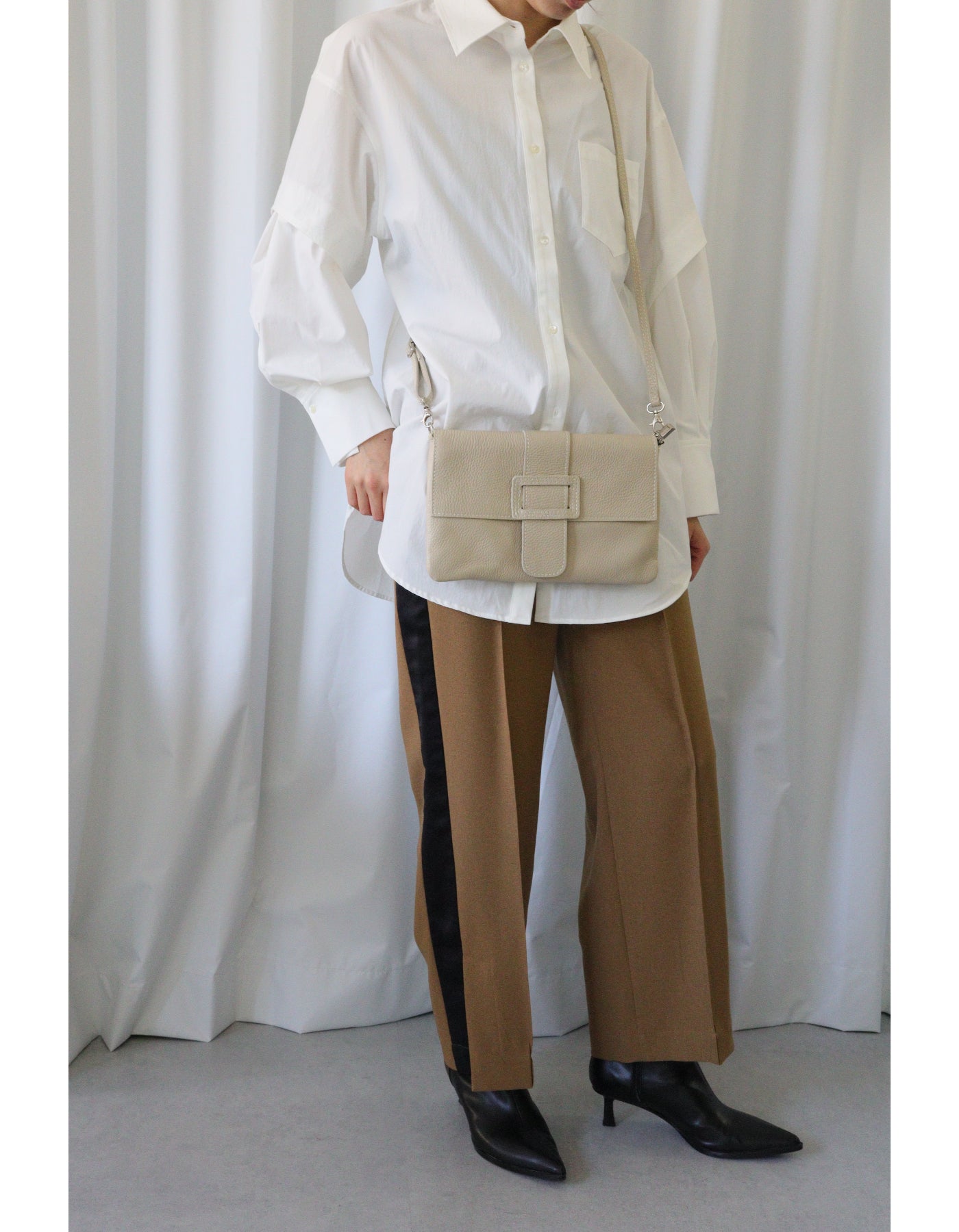 【MILLELA FIRENZE】バックルショルダーバッグ