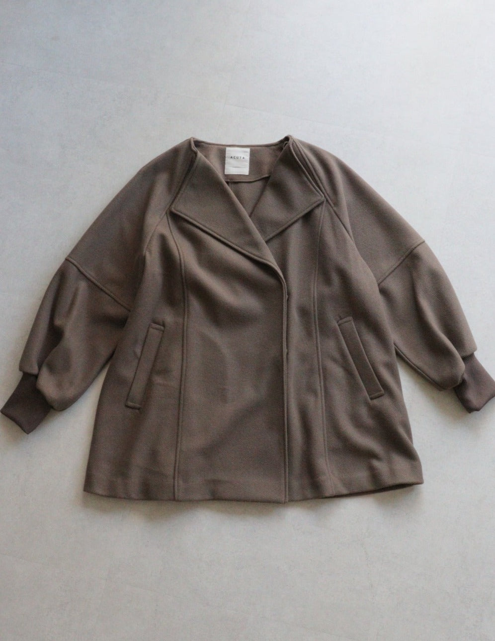【ACUTA アクータ】ウールミックス袖リブショートコート