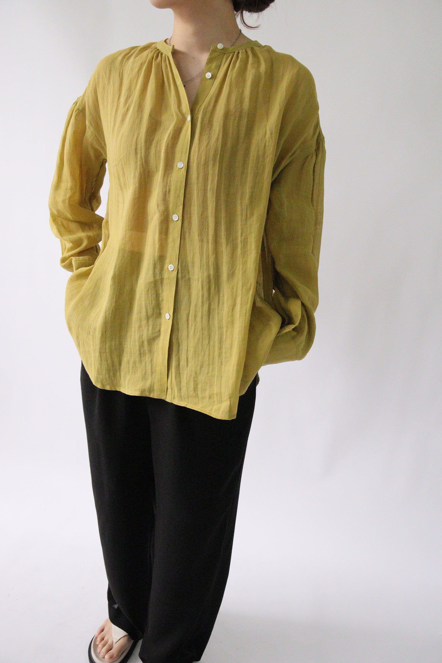 【ACUTA】リネンギャザーシャツ