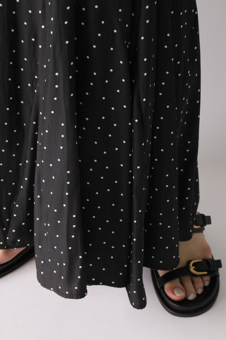 【ACUTA】割繊サテンドットマーメイドスカート