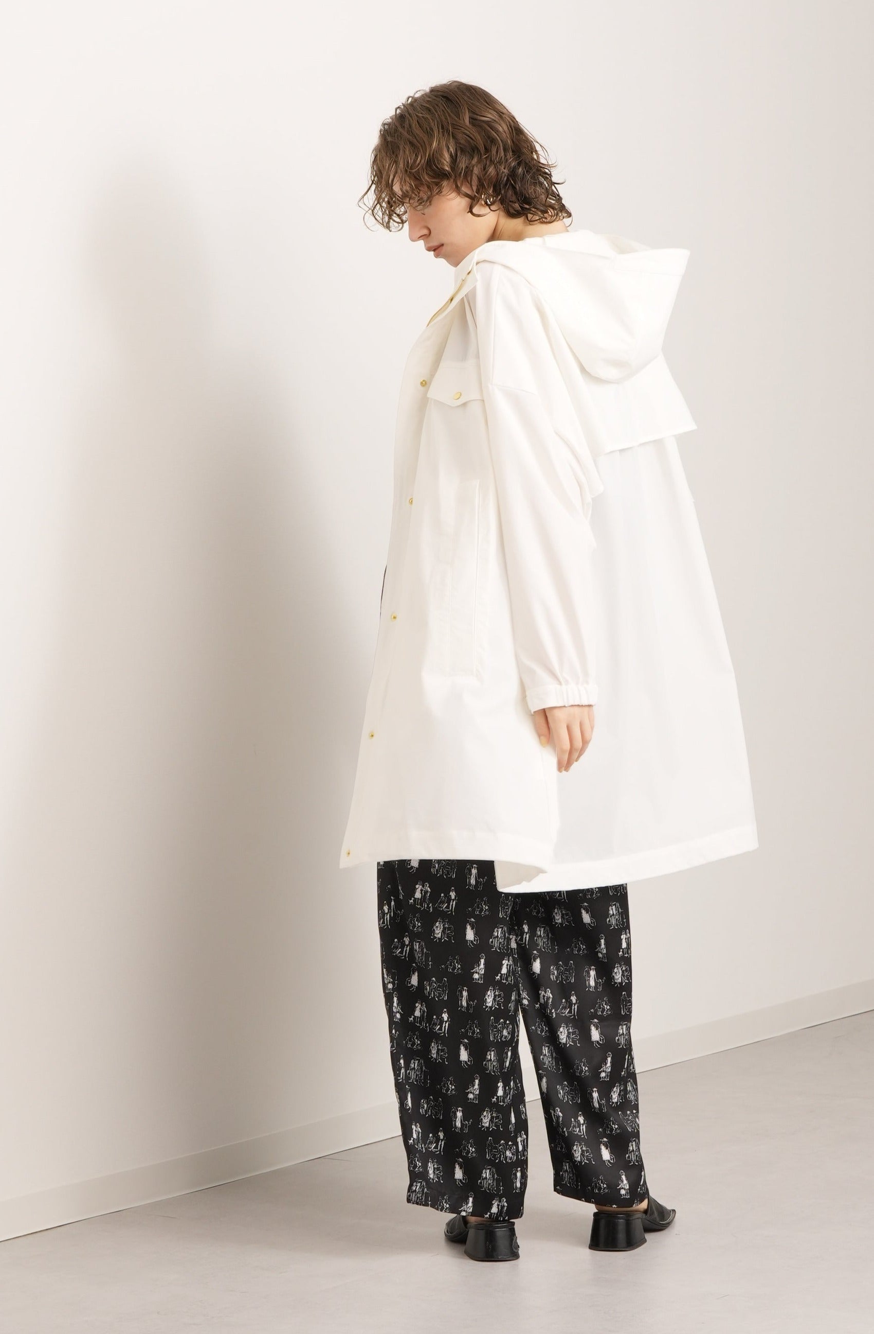 Acuta アクータ リバーシブル ポンチョ ダウン ジャケット