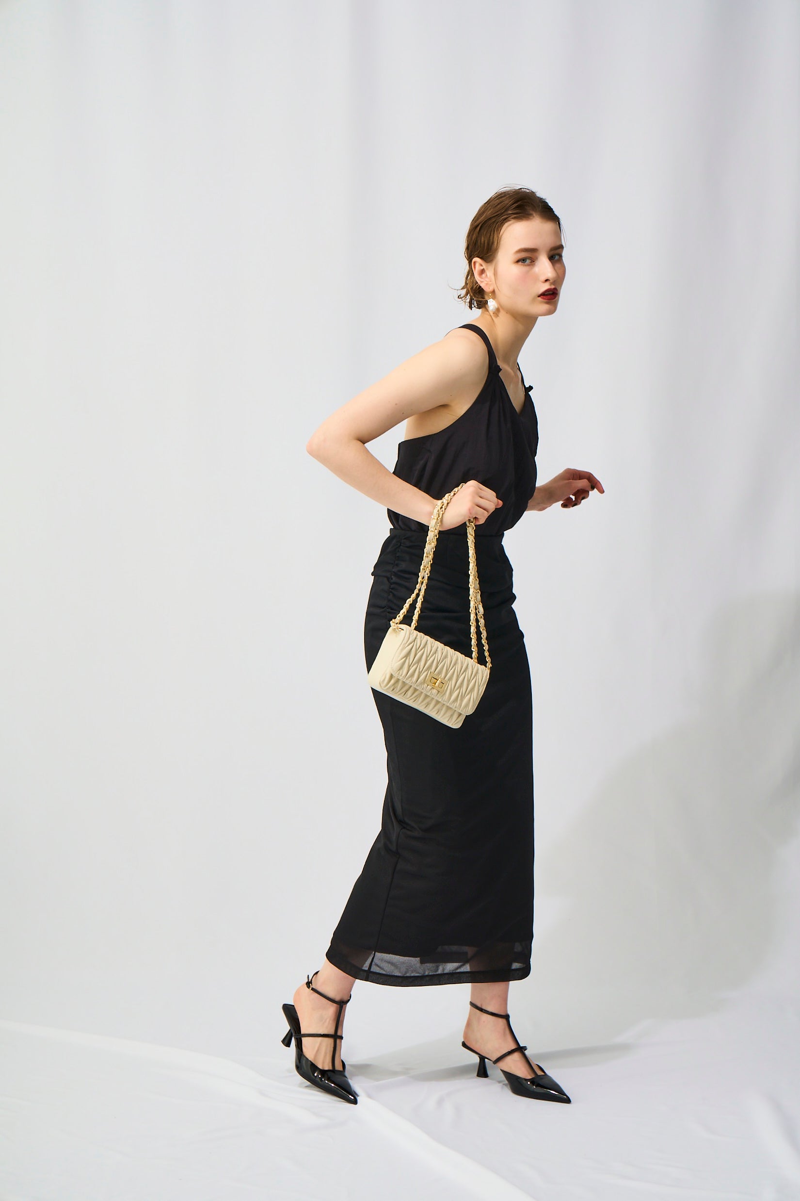 MILLELA FIRENZE 　チェーンキルティング本革バッグ　イタリア製 MILLELA FIRENZE チェーンキルティング本革バッグ イタリア製