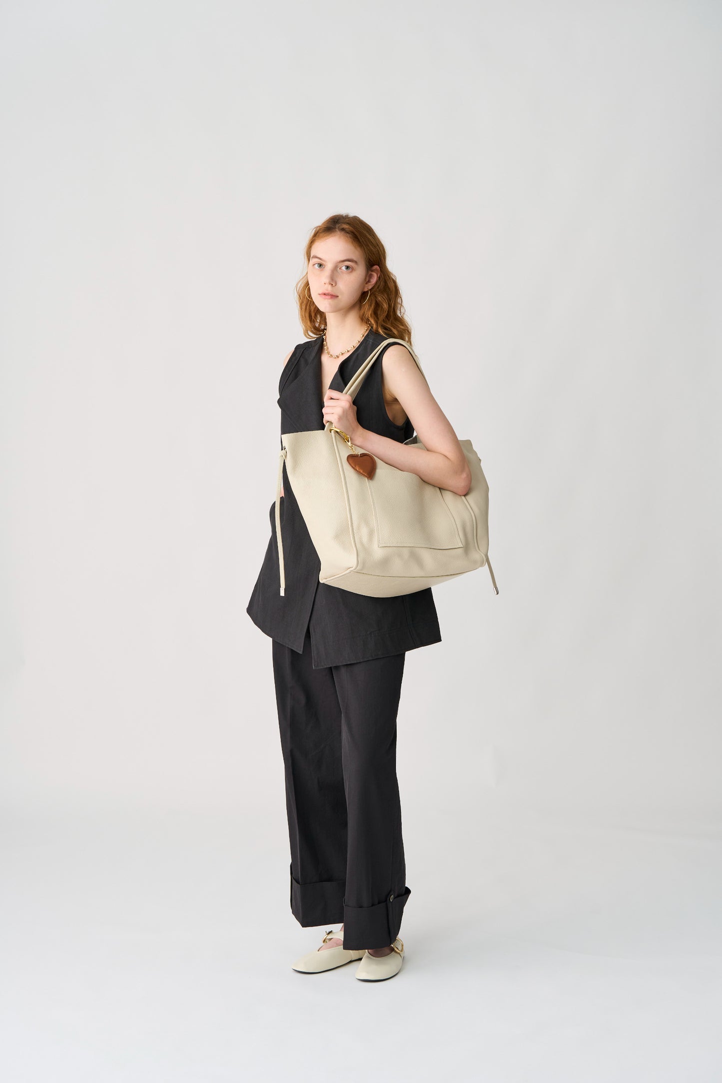 【MILLELA  FIRENZE】 ビッグレザートートバッグ